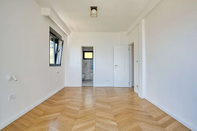 Villa zum Verkauf in einem Luxuskomplex in Blizikuce — photo 12