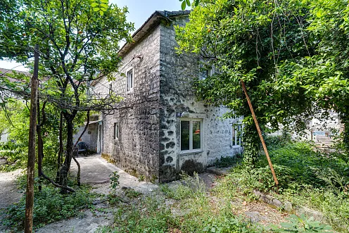 Zu verkaufen – Charmantes Steinhaus in Kotor, Wunderschöner mediterraner Stil