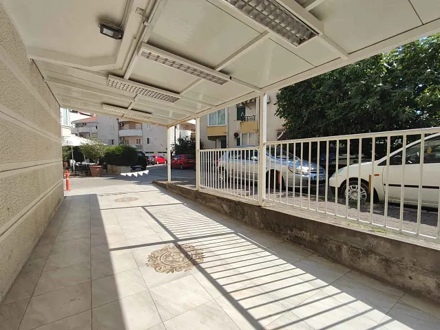 Gewerbefläche mit Terrasse in Budva — photo 5