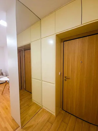 STUDIO WITH EXCELLENT POTENTIAL FOR LIVING AND INVESTMENT