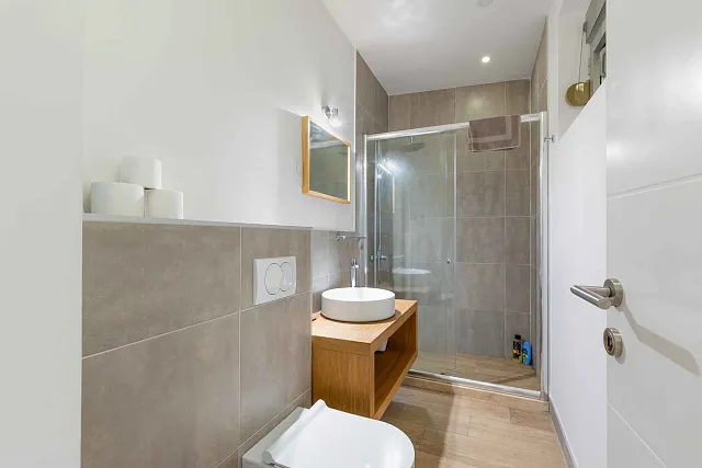 Zu verkaufen: Großzügige 3-Zimmer-Wohnung mit Meerblick und 40 m² großer Terrasse — photo 19