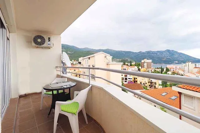 Luxus-Maisonette in Becici — photo 14