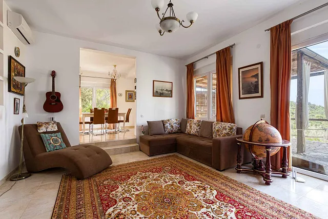Elegantes Haus mit atemberaubendem Blick auf die Bucht von Kotor in Herceg Novi — photo 23