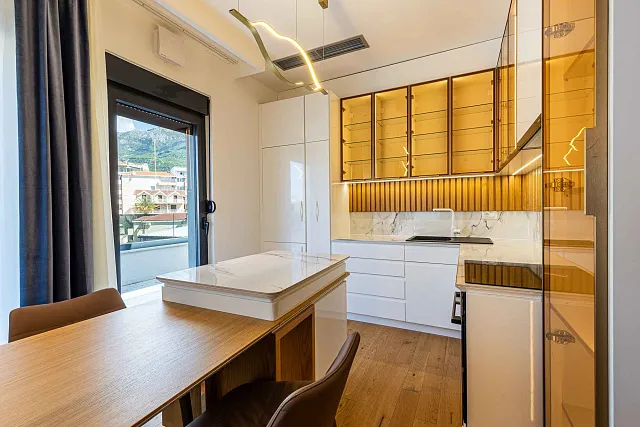 Penthouse in einem Neubau in Becici in der Nähe des Meeres — photo 31