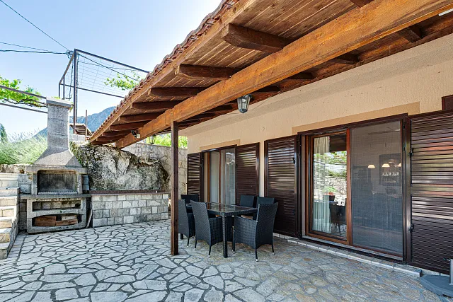 Zum Verkauf steht ein einzigartiges Haus auf drei Ebenen, — photo 17