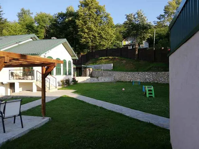 Dreistöckiges Haus in einem Bergparadies in Kolasin — photo 5