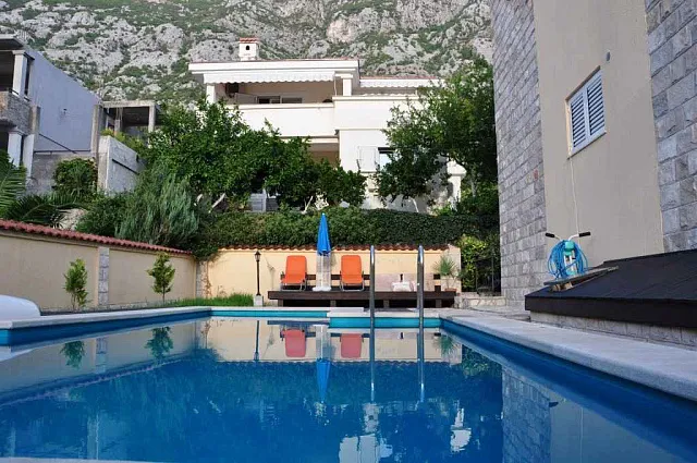 Haus mit Meerblick in Dobrota — photo 4