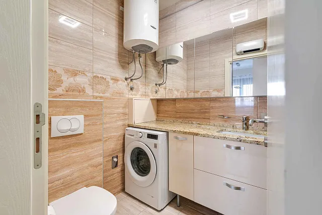 Moderne 2-Zimmer-Wohnung mit großer Terrasse und Garage in Bečići — photo 9