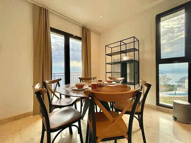 Neu gebaute Villa mit atemberaubendem Panoramablick auf die Riviera von Budva — photo 13