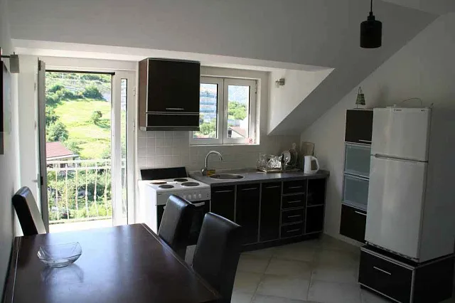 Haus mit Meerblick in Dobrota — photo 19