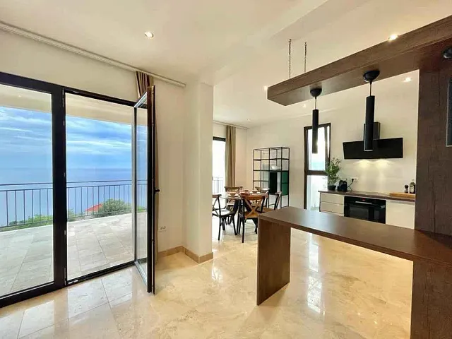 Neu gebaute Villa mit atemberaubendem Panoramablick auf die Riviera von Budva — photo 14