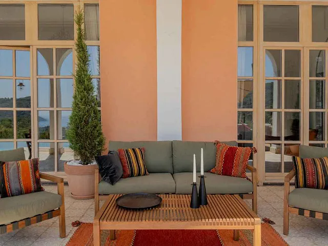 Villa mit Pool und Panoramablick auf das Meer — 354 m² — photo 31