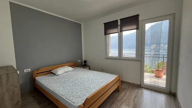 Haus in Prčanj mit Blick auf die Bucht — photo 13