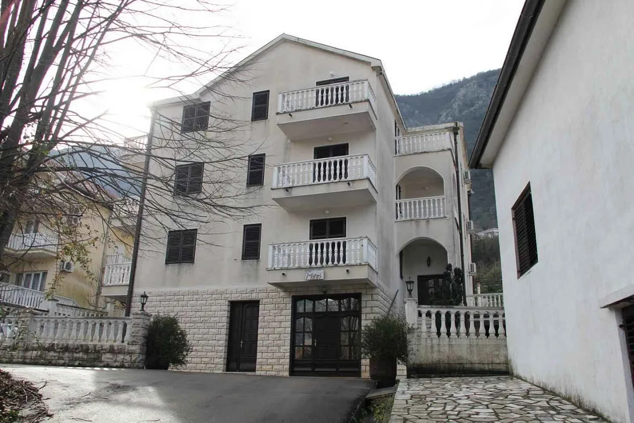  # 6802 Haus in Meeresnähe, Stoliv, Miloš Pruginic