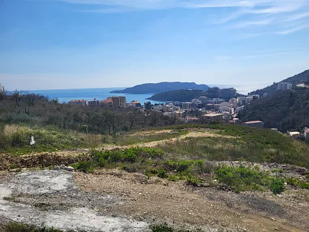 Grundstück mit Haus in Ivanovići, 905m²