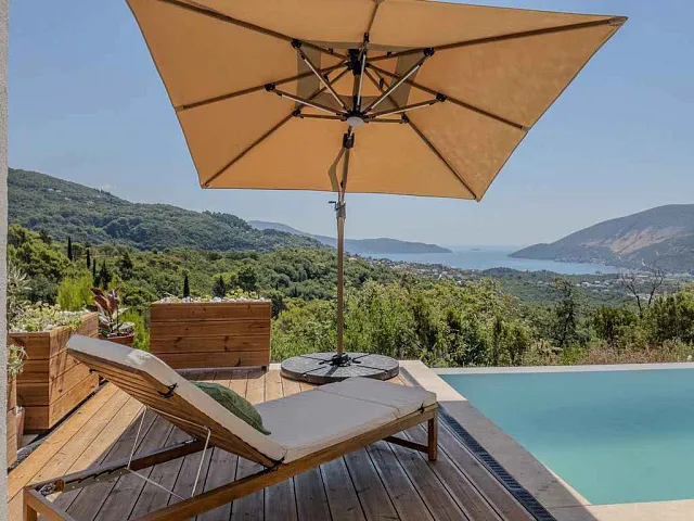Villa mit Pool und Panoramablick auf das Meer — 354 m² — photo 30