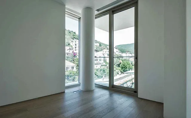 Luxurious apartment in Budvawith spectacular sea view — photo 18
