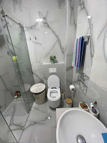 Apartment mit einem Schlafzimmer in einem neu gebauten Komplex in Bečići mit Swimmingpool auf dem Dach — photo 9