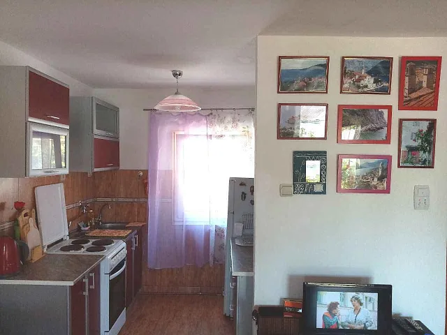 Haus mit Meer- und Bergblick in Sutomore — 110 m², Grundstück 150 m² — photo 4