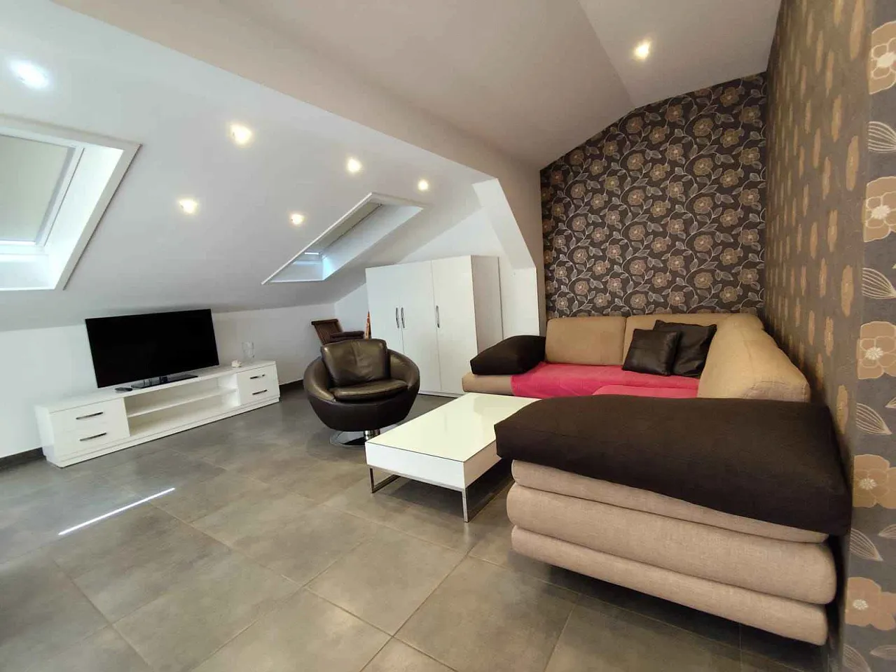 Apartment mit zwei Schlafzimmern in Becici