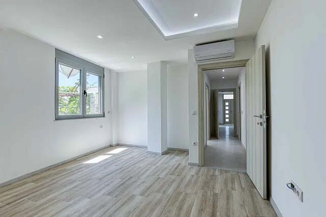 Penthouse in Ulcinj mit Meerblick — photo 19