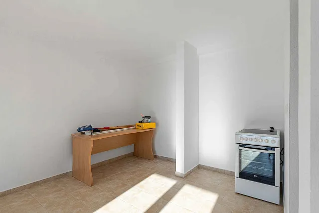 57 m² Haus mit einem Schlafzimmer, zwei Etagen und einem schönen Grundstück mit Meerblick in Mrčevac. — photo 8