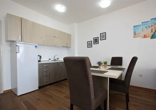 Wohnung in Rafailovici — photo 6
