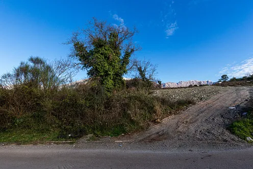Wunderschönes Grundstück in der malerischen Gegend von Ljesevici, Kotor