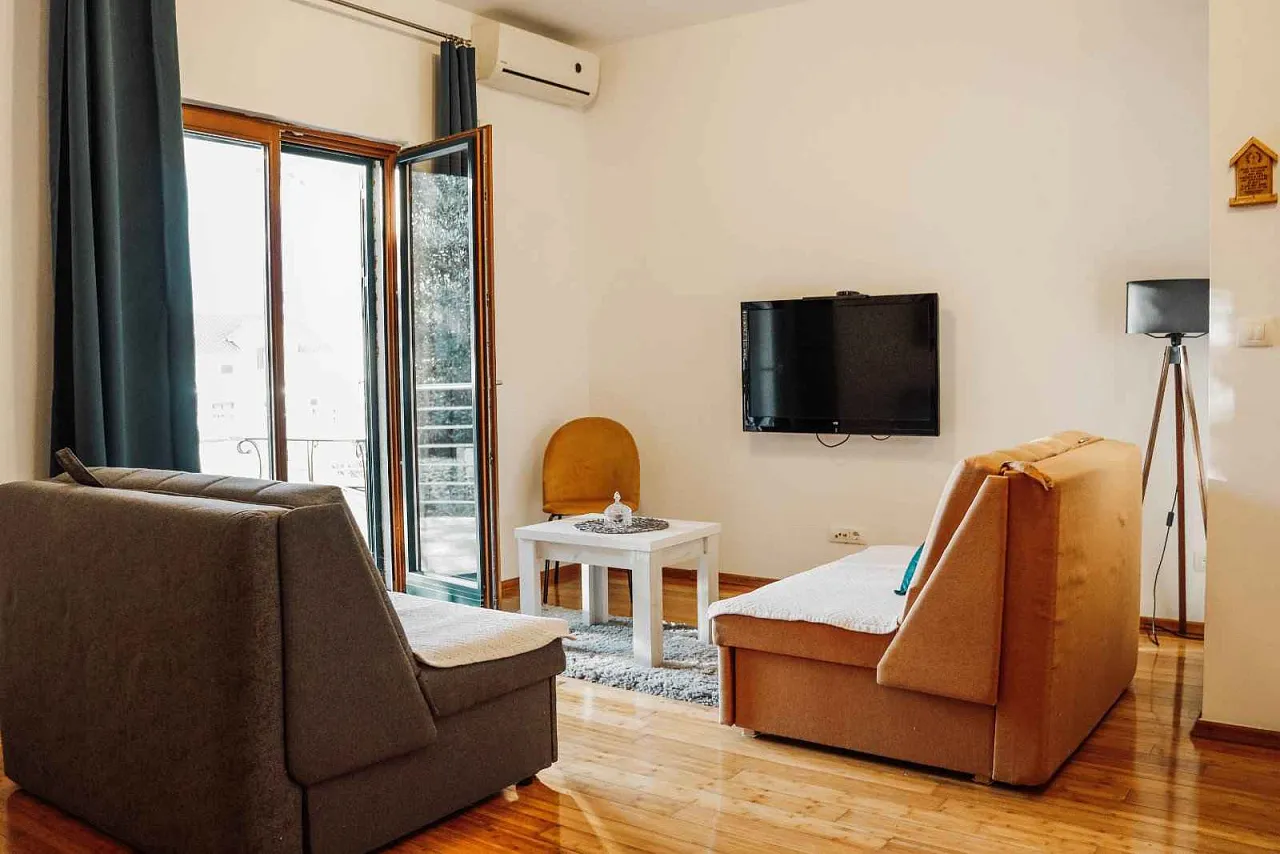 Apartment in Risan 65m2 mit einem Schlafzimmer in der Nähe des Meeres