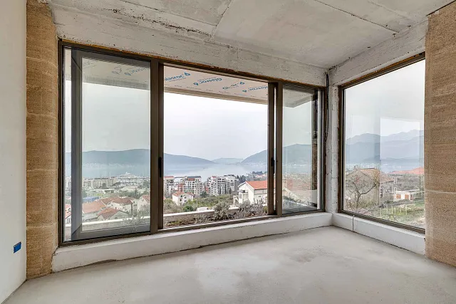 Luxusvilla mit Panoramablick auf Porto Montenegro — photo 10