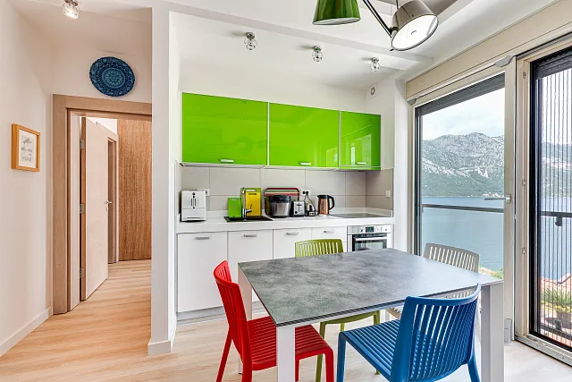 107 m² große 3-Zimmer-Wohnung mit Panoramablick auf das Meer in Kostanjica — photo 10