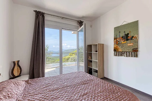 Elegantes Haus mit atemberaubendem Blick auf die Bucht von Kotor in Herceg Novi — photo 21