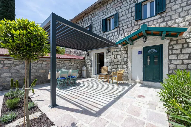 Vollständig renoviertes Steinhaus mit 3 Schlafzimmern und großer Terrasse, Đurići — photo 36