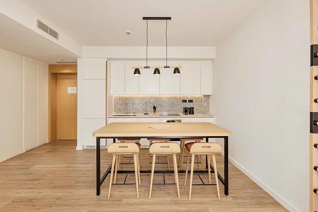 ZUM VERKAUF STEHT EINE LUXURIÖSE ZWEIZIMMERWOHNUNG — photo 21