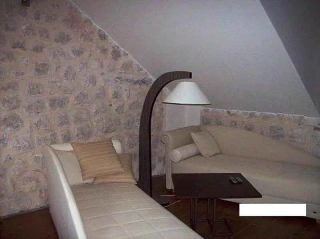 Steinhaus zum Kauf an der Frontlinie in Kotor — photo 10