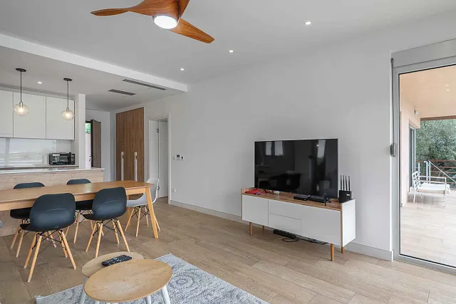 Zu verkaufen: Großzügige 3-Zimmer-Wohnung mit Meerblick und 40 m² großer Terrasse — photo 13