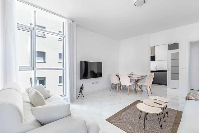 Geräumige und Luftige Wohnung im Herzen von Budva — photo 10