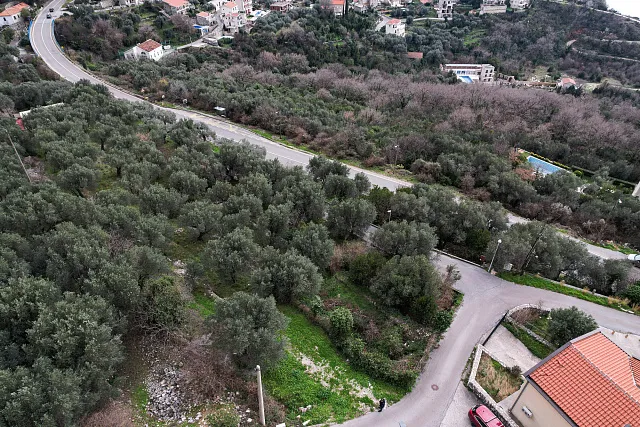 ZU VERKAUFEN – EXKLUSIVES BAUGRUNDSTÜCK IN REŽEVIĆI, MONTENEGRO