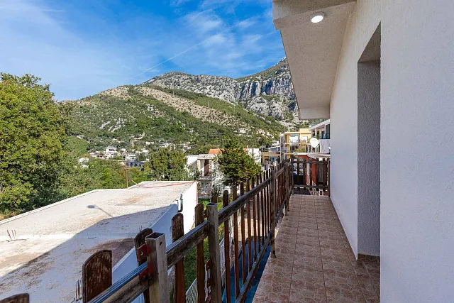 Gemütliches Haus mit Terrasse und Meerblick in Bar — photo 9