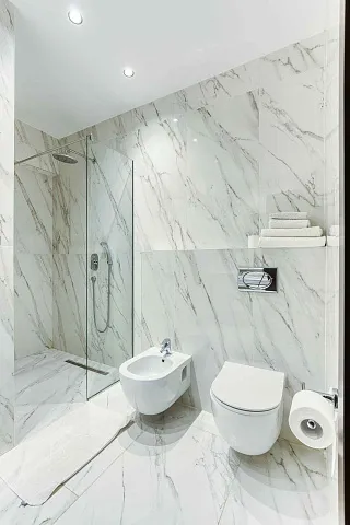 Luxuriös ausgestattete Wohnung in Bečići zu verkaufen – eine Gelegenheit, die man nicht verpassen sollte. — photo 16