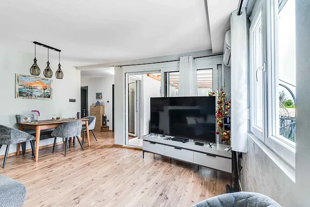 Renoviertes Haus mit 4 Schlafzimmern, 120 m², mit Blick auf die Altstadt von Kotor — photo 5