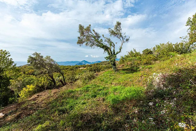Grundstück zum Verkauf in Reževići, 975 m² — photo 6