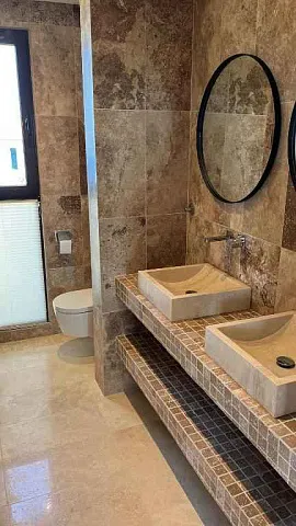 Neu gebaute Villa mit atemberaubendem Panoramablick auf die Riviera von Budva — photo 18