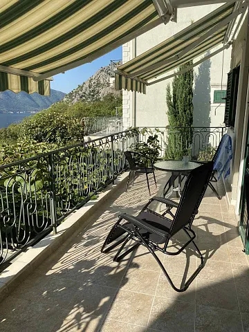For sale apartment in Orahovac with a panoramic sea view — photo 4