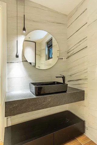 Penthouse in einem Neubau in Becici in der Nähe des Meeres — photo 12