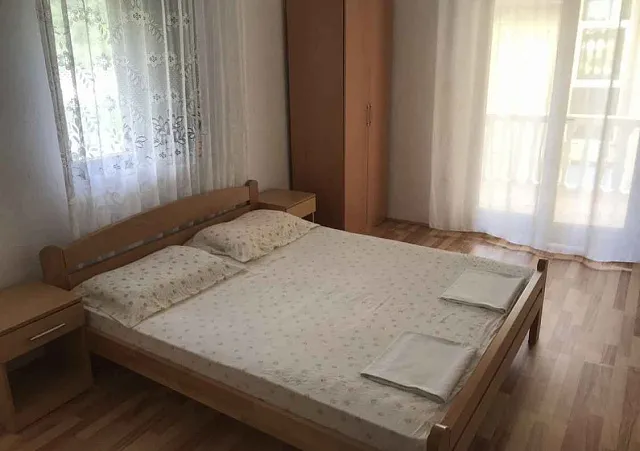 Zweistöckiges Haus zum Verkauf in Buljarica — photo 6
