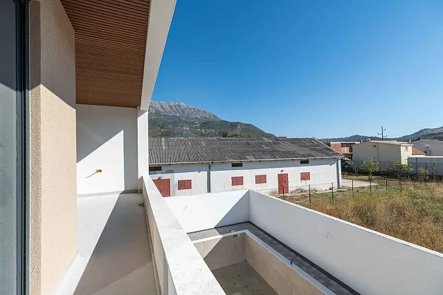 Modernes Haus in Bar mit Terrasse und 3 Schlafzimmern — photo 34