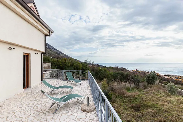 Geräumiges 3-stöckiges Haus mit Meerblick in Blizikuce — photo 17