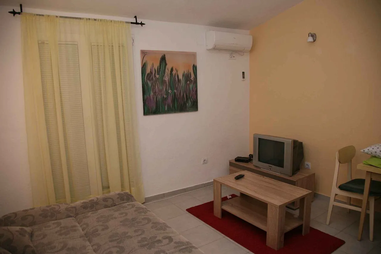 Helle Wohnung zum Verkauf in Tivat
