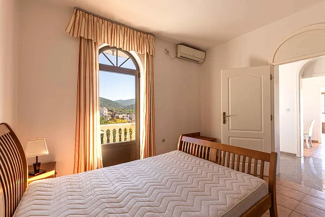 Gemütliche Wohnung in Bigovo direkt am Meer — mit Terrasse und Meerblick — photo 29